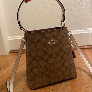 Never used Coach purse - mollie bucket bag - DISCONTINUED colors